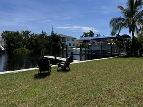 4811 Regal Dr in Bonita Springs, FL - Building Photo - Building Photo