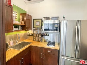 9934 Westwanda Dr in Beverly Hills, CA - Building Photo - Building Photo
