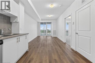 461 Green Rd in Stoney Creek, ON - Building Photo - Building Photo