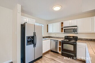 939 Victor St in Aurora, CO - Building Photo - Building Photo