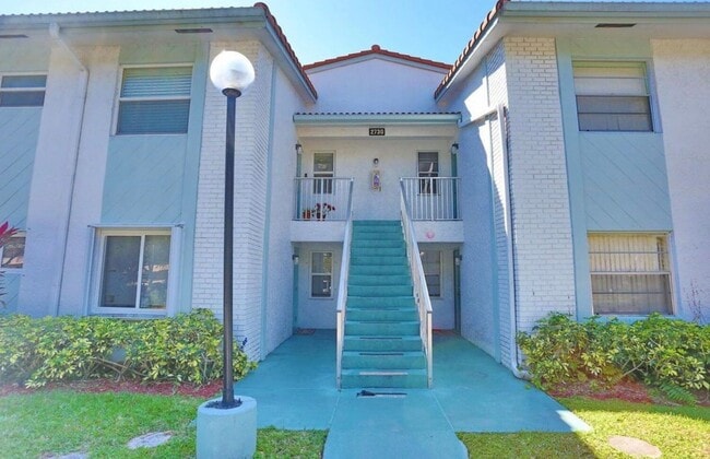 2730 Forest Hills Blvd in Coral Springs, FL - Building Photo - Building Photo