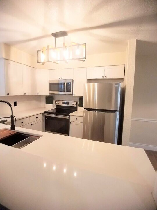 3037 Antique Oaks Cir in Winter Park, FL - Building Photo