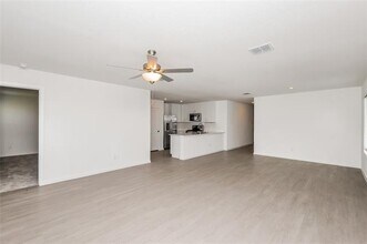 2732 Mistwood Dr in Fort Worth, TX - Building Photo - Building Photo