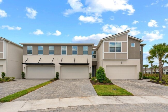 25947 Woven Wicker Bnd in Lutz, FL - Building Photo - Building Photo