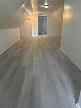 295 Stegman Pkwy in Jersey City, NJ - Building Photo - Building Photo