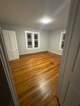 9 Nicholas Square in New Milford, CT - Building Photo - Building Photo
