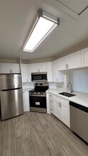 20905 NE 8th Ct in Miami, FL - Building Photo - Building Photo