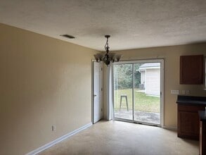 877 Medical Commons Ct in Tallahassee, FL - Building Photo - Building Photo