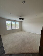 1032 Autumn Crest Ln in Louisville, KY - Building Photo - Building Photo