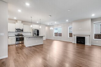 6935 SE Red Alder St in Hillsboro, OR - Building Photo - Building Photo