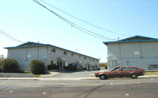 1402 Cavallo Rd in Antioch, CA - Foto de edificio - Building Photo