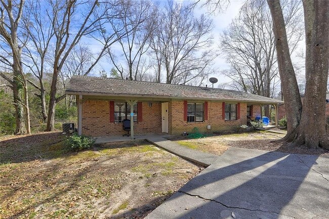 property at 1031 Barn Oak Ct NE