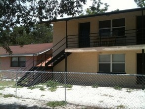 2435 Edwin St NE in Winter Haven, FL - Building Photo - Building Photo