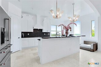 513 Persimmon Trail in New Braunfels, TX - Building Photo - Building Photo