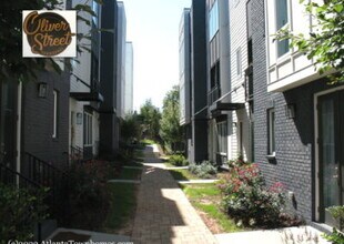 708 Banton Dr NW in Atlanta, GA - Building Photo - Building Photo