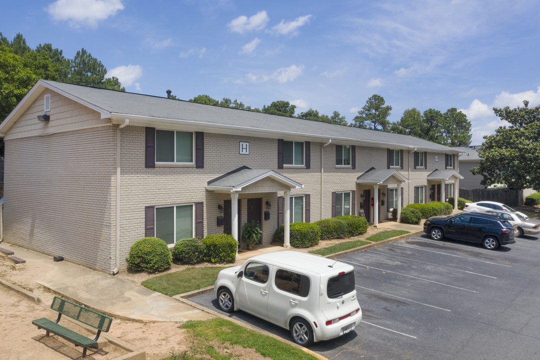 Ashford Town and Country in Fairburn, GA - Building Photo