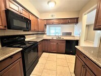 2146 Hazlitt Dr photo'