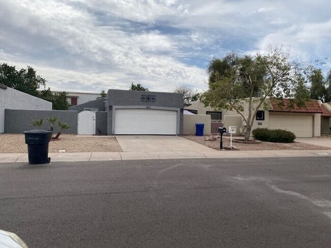 property at 1843 W El Monte Pl