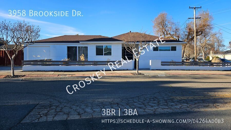 3958 Brookside Dr in Pittsburg, CA - Building Photo