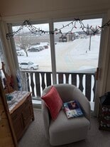 11 Poyntz St in Penetanguishene, ON - Building Photo