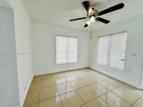 1060 NW 116th St in Miami, FL - Building Photo - Building Photo