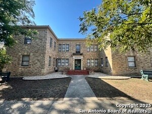 128 W Magnolia Ave in San Antonio, TX - Building Photo - Building Photo