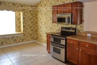 9803 White Barn Way in Riverview, FL - Building Photo - Building Photo