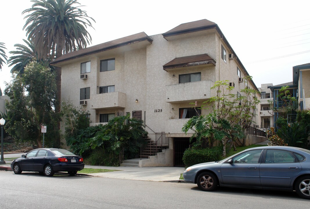 1625 Glendon Ave in Los Angeles, CA - Building Photo