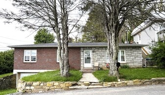 109 Gragg St in Boone, NC - Building Photo