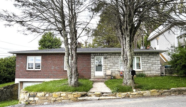 property at 109 Gragg St