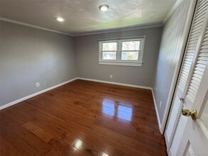 486 Silver St in West Babylon, NY - Building Photo - Building Photo