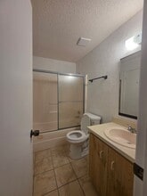 1832 S Clyde Morris Blvd in Daytona Beach, FL - Building Photo - Building Photo