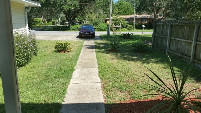 1000 Pineview Blvd in Fort Walton Beach, FL - Building Photo - Building Photo