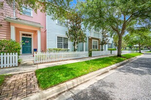 6138 Hadley Commons Dr in Riverview, FL - Building Photo