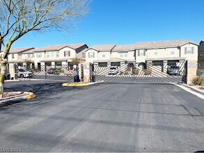 5363 Lazy Breeze Ave in Las Vegas, NV - Building Photo - Building Photo