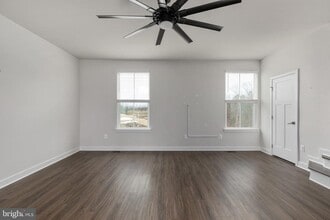 103 Twinleaf Way in Front Royal, VA - Building Photo - Building Photo