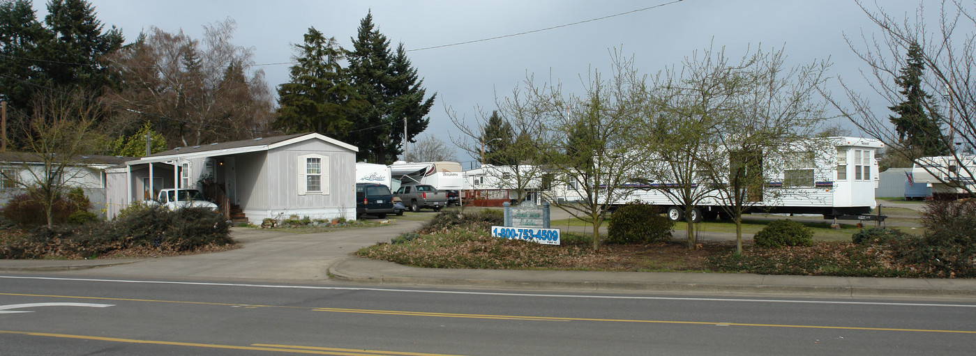 3285 Salem Ave SE in Albany, OR - Building Photo