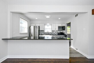 10838 S Neenah Ave in Worth, IL - Building Photo - Building Photo