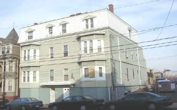 42-44 E Eagle St in East Boston, MA - Foto de edificio