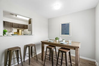 Parcside Townhomes in College Station, TX - Building Photo - Building Photo