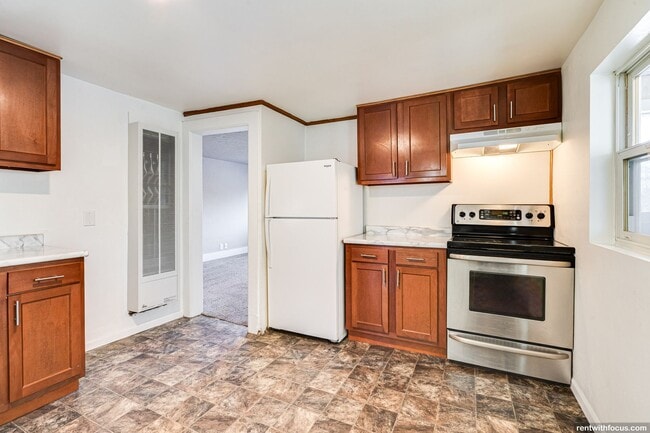 property at 1350 Manitowoc Rd