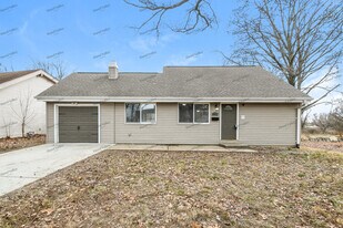 2796 Dawnview Dr in Florissant, MO - Building Photo
