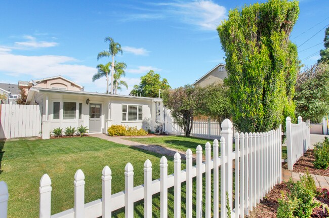 132 E Wilson St in Costa Mesa, CA - Building Photo - Building Photo
