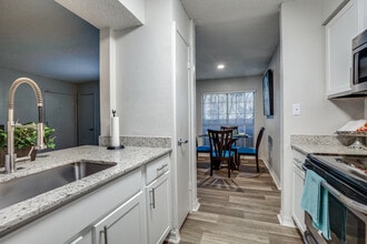 Eastgrove in Dallas, TX - Building Photo - Building Photo