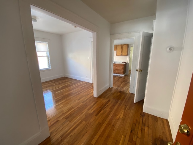 524 Hyde Park Ave in Boston, MA - Building Photo - Building Photo