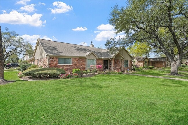 5058 Yarwell Dr in Houston, TX - Building Photo - Building Photo