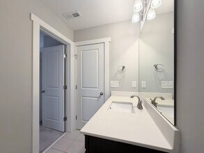 6623 Perry Creek Rd in Raleigh, NC - Building Photo - Building Photo