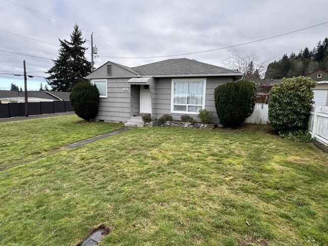 property at 615 S Washington St