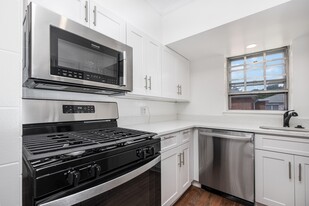 210 Lake Shore Rd, Unit 3 Apartamentos