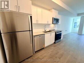 1680 Victoria Park Ave in Toronto, ON - Building Photo - Building Photo